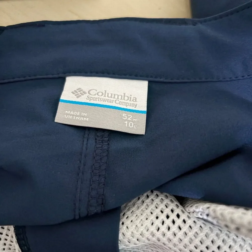 Columbia Shorts Men's 52 x 10 Blue Outdoor Athletic Pocket Flat Front Casual